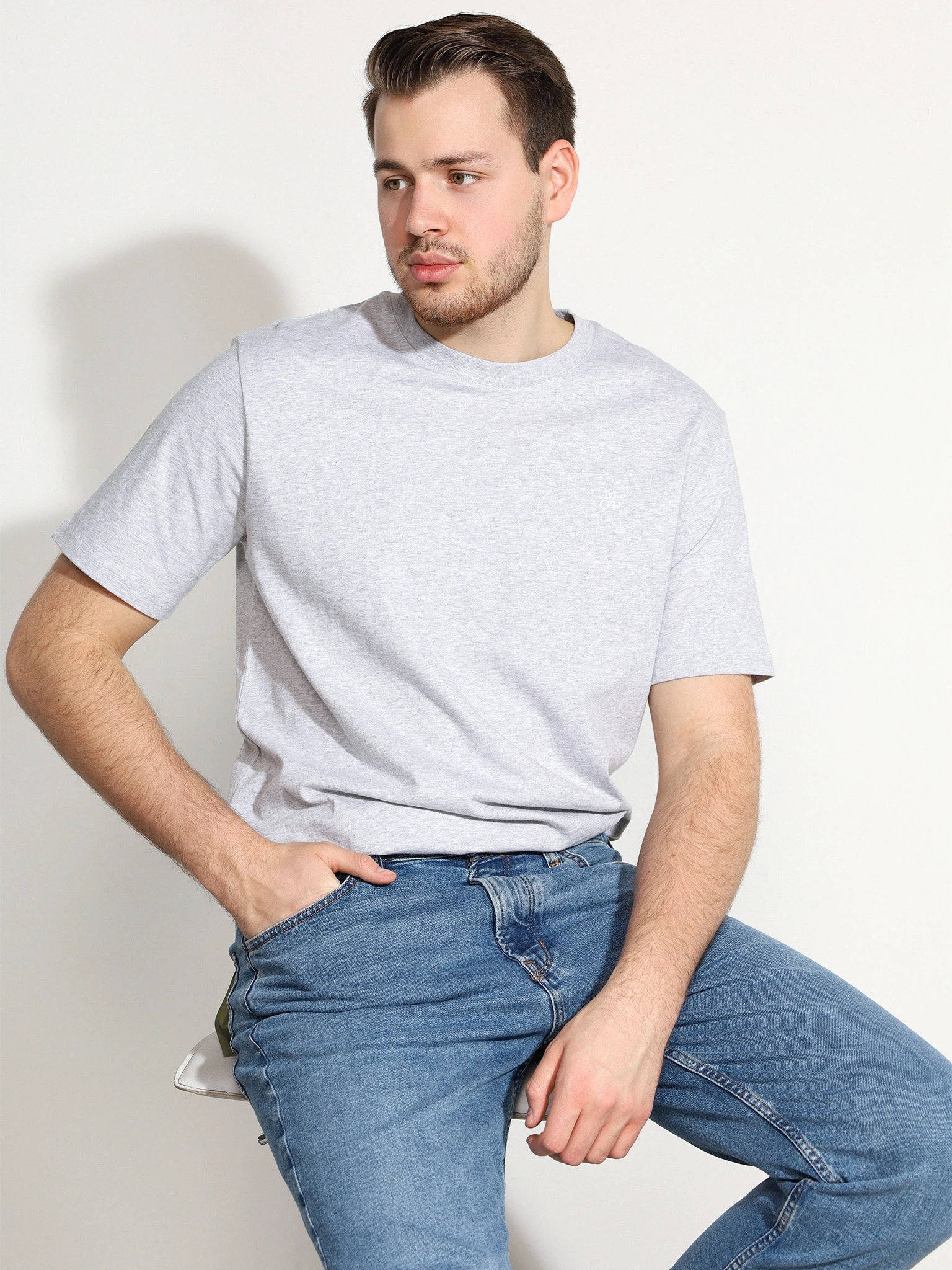 Футболка серого цвета из хлопка